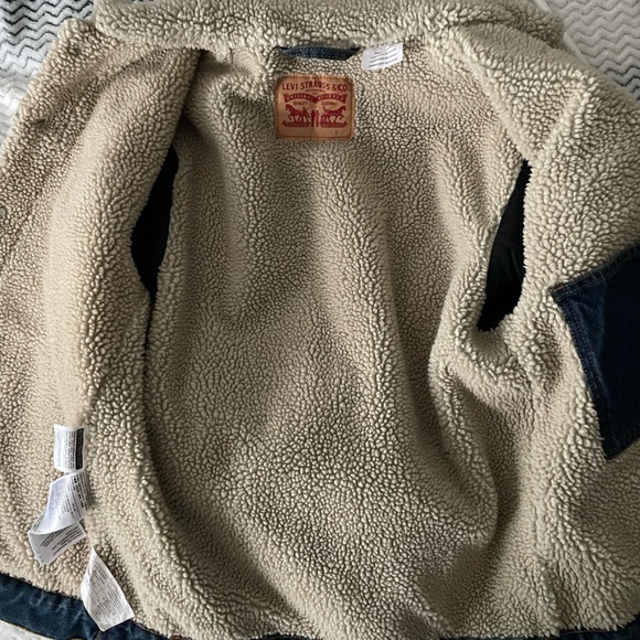 Loved, Levi’s Vintage Classic Men’s Jean Jacket with Sherpa Lining size Small S - Picture 10 of 16